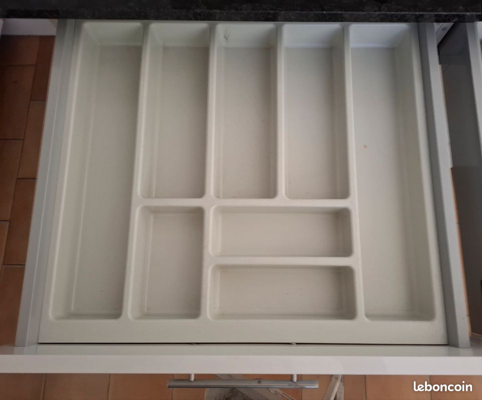 1 Meuble dessus granit noir (image 2)