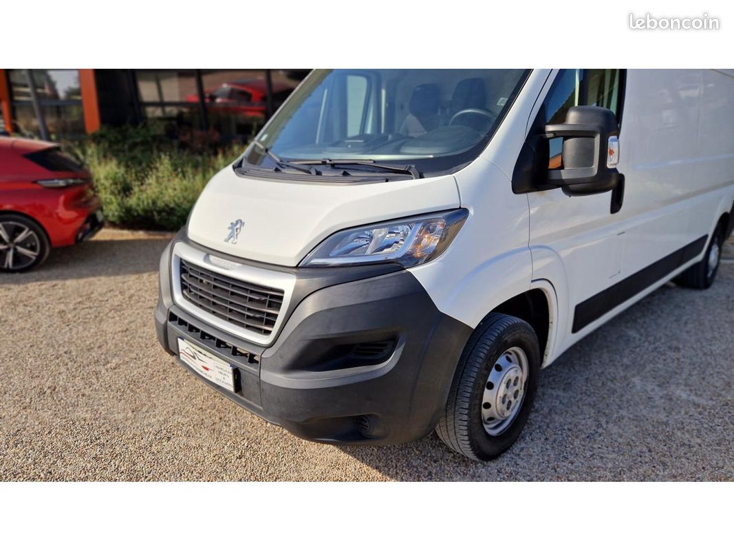 PEUGEOT BOXER Premium 333 L3H2 2.2 BlueHDi S&S - 140 (image 3)