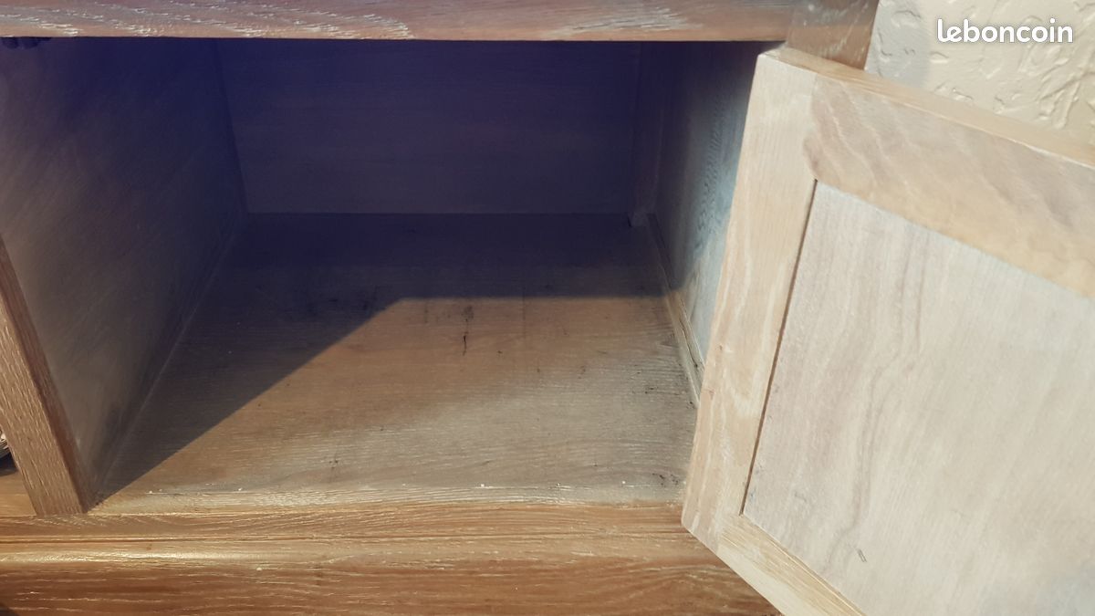 Meuble télé bas en chêne massif grand modèle Maison du Monde / très bon état / vide maison (image 3)
