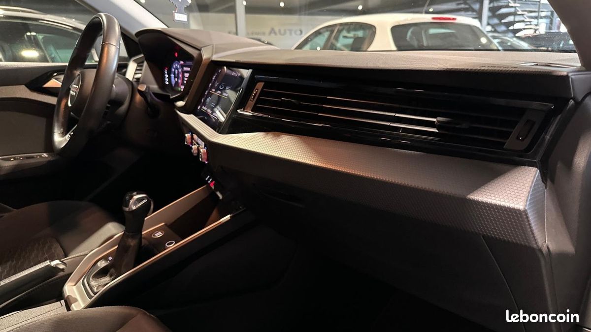 Audi A1 sportback 30 TFSI 110 S tronic 7 Advanced Gris Fleche (image 19)