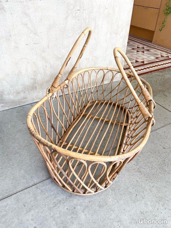 1 ⚜️ Ancien Joli Couffin en osier et Rotin Vintage Authentique