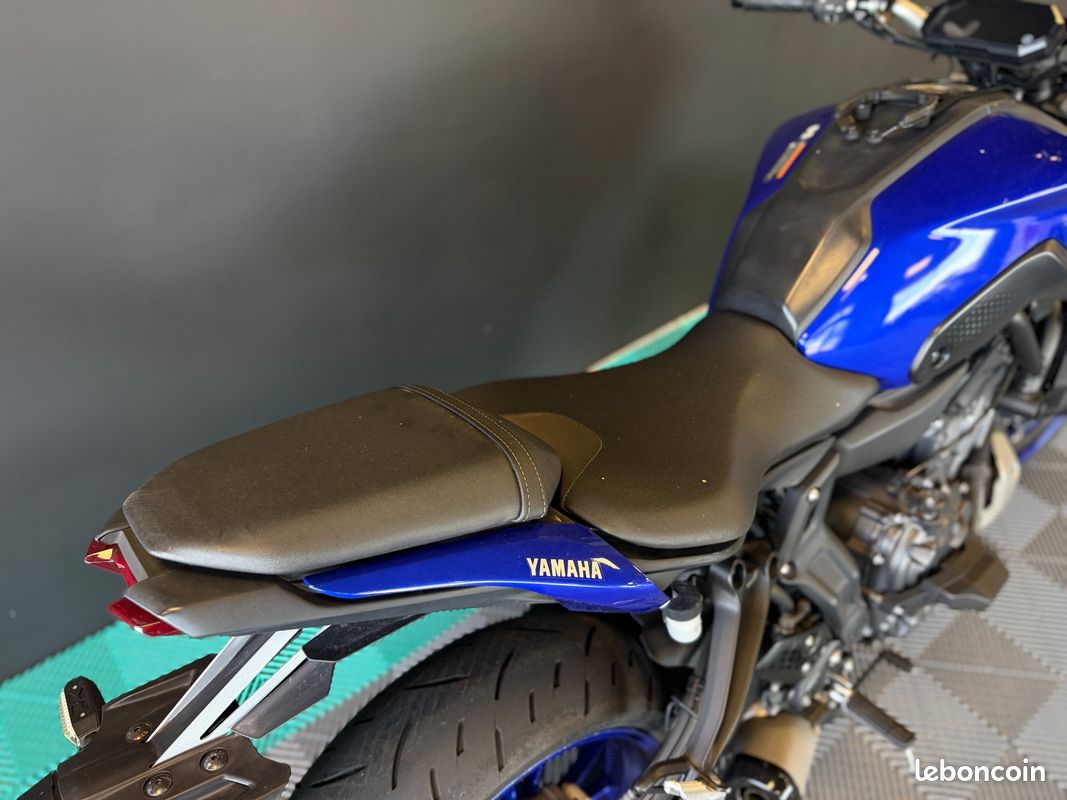 Yamaha mt 07 a2 / tres bon etat / full suivi yamaha (image 12)