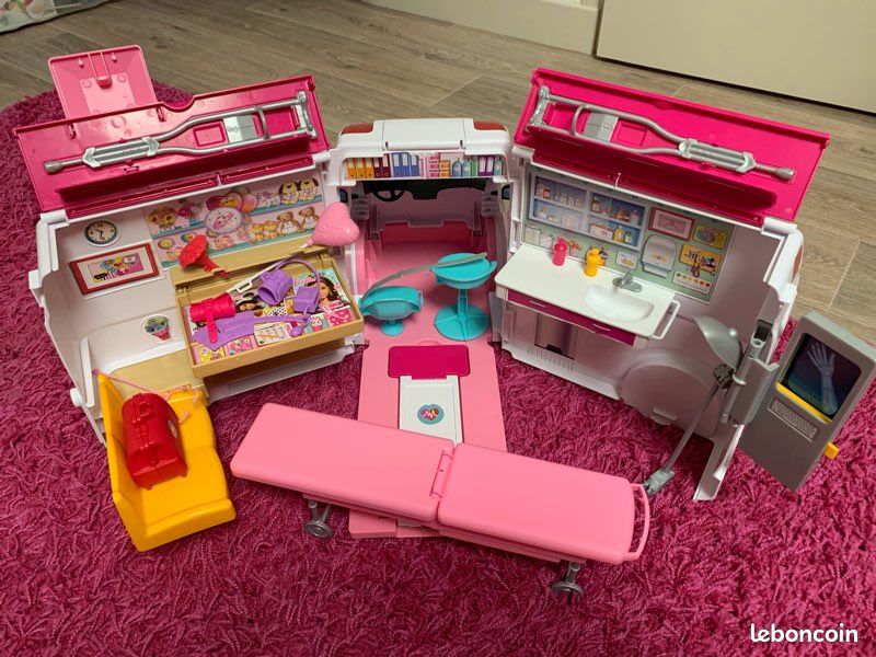 Camion médical Barbie (image 3)