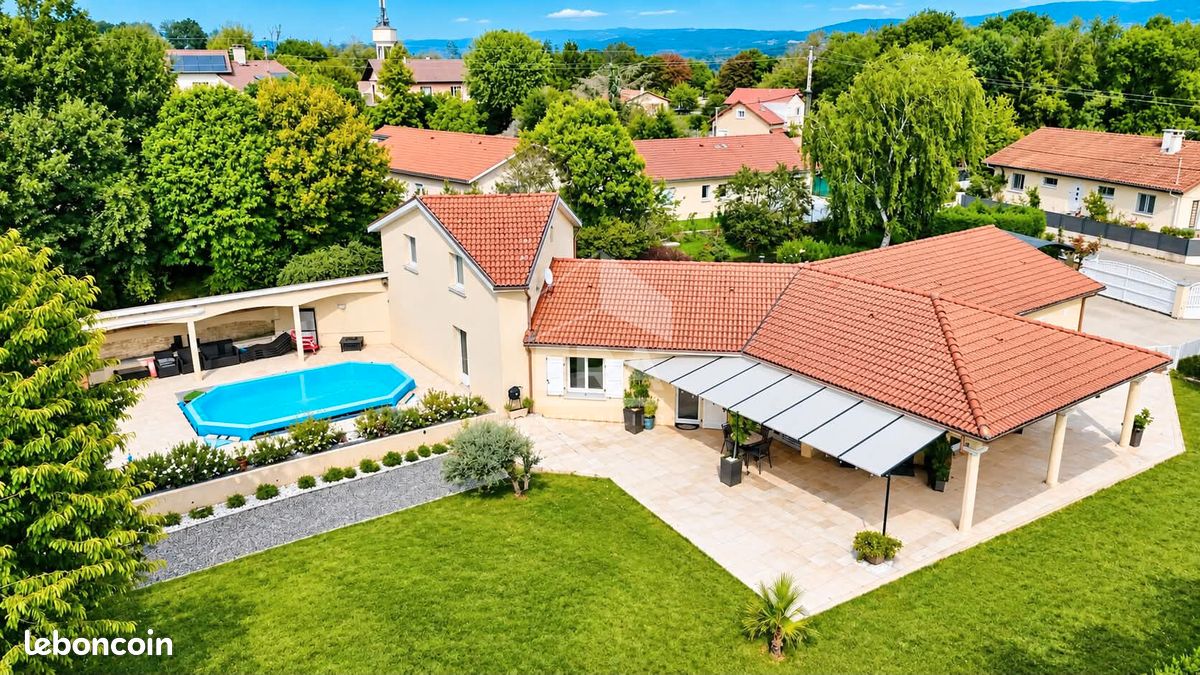 Maison 7 pièces 176 m² · à Varambon · 176 m² · 455 000 €