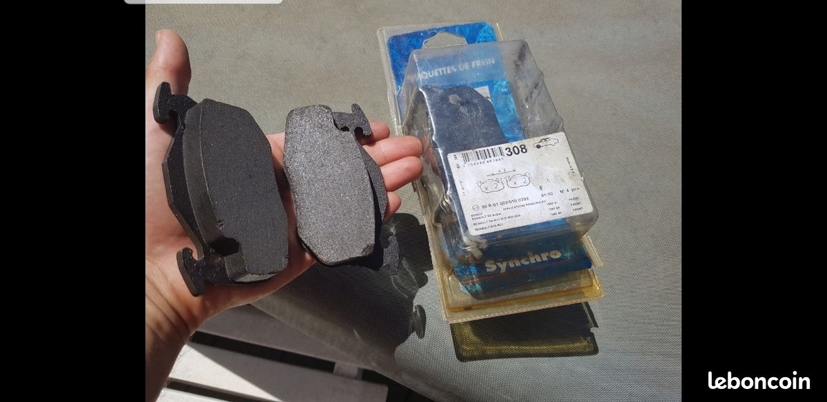 4 plaquette de frein Renault R5 R11 R18 R19 RR20 R21 R30 (image 1)