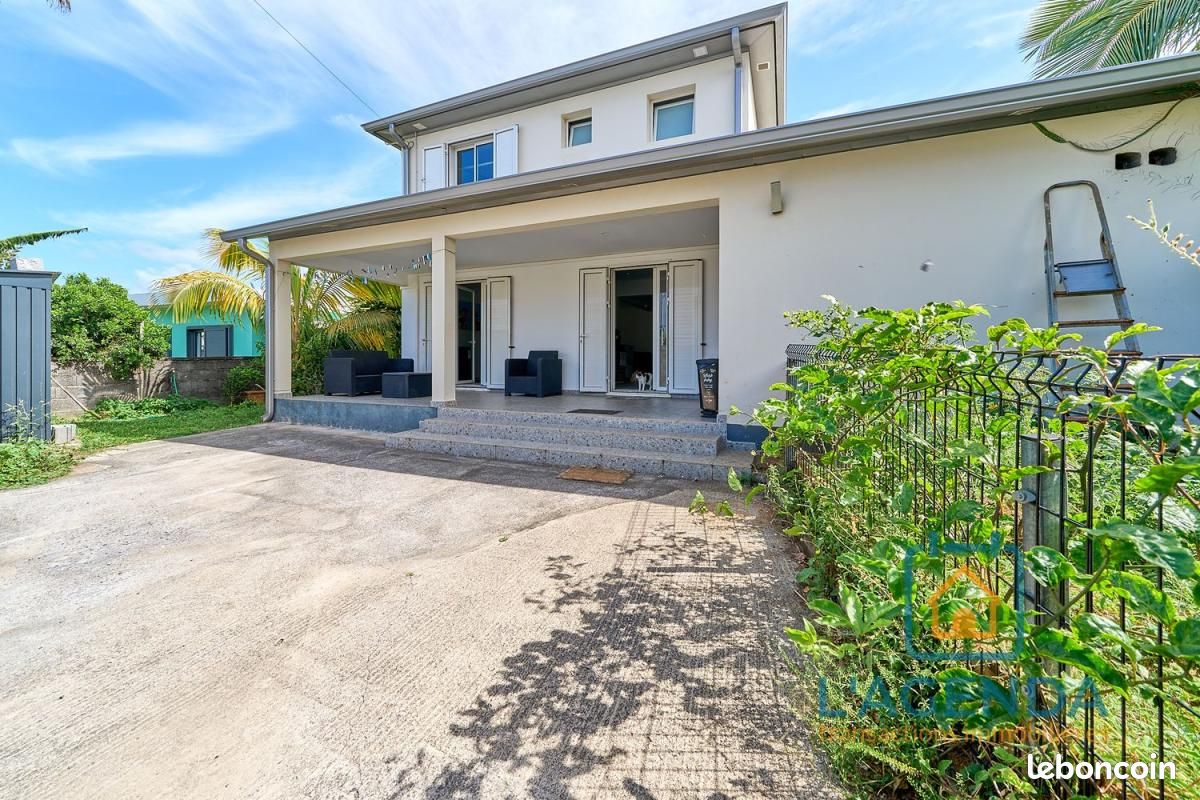 Maison 5 pièces 114 m² · à Saint-Joseph · 114 m² · 369 000 €