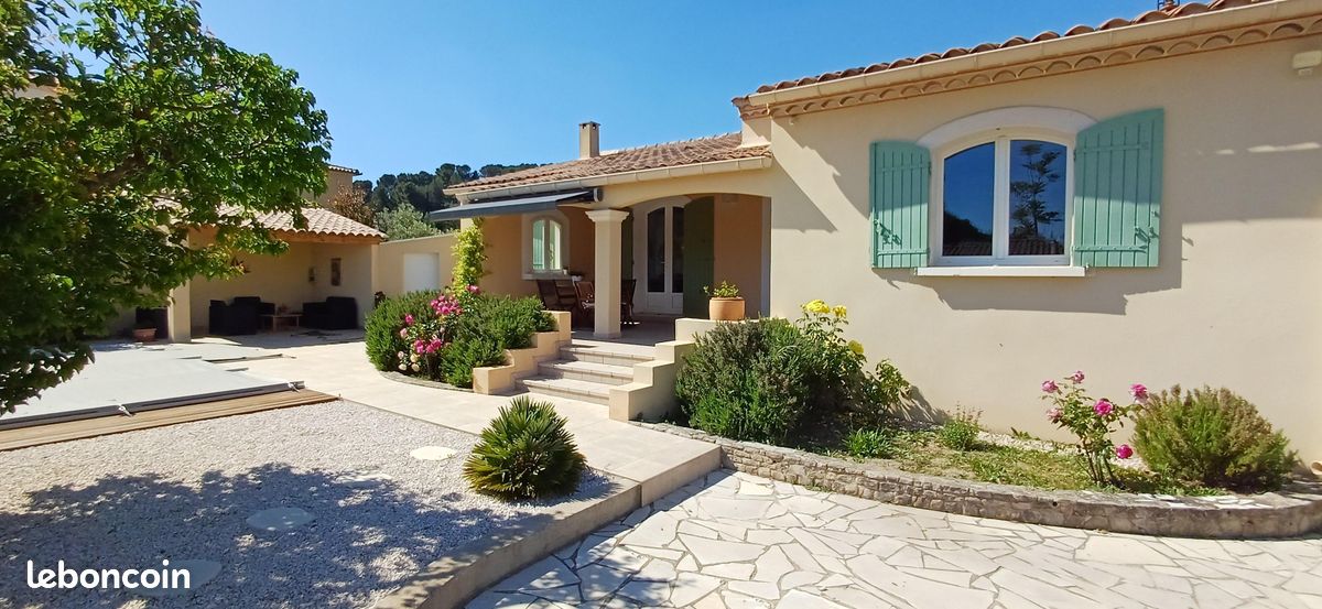 Maison 5 pièces 145 m² · à Saint-Saturnin-lès-Avignon · 145 m² · 585 000 €