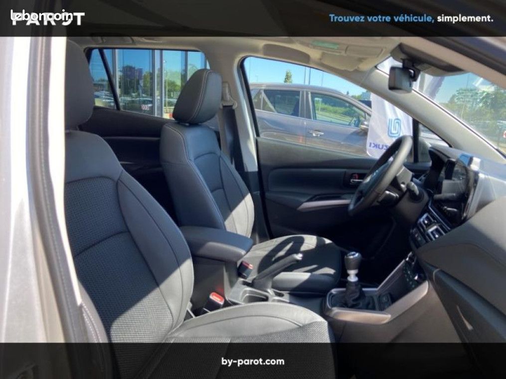 Suzuki s-cross 1.4 Boosterjet Hybrid 110ch Style MY25 (image 27)