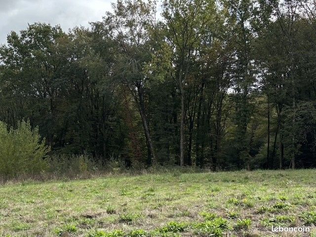 Terrain 800 m² · à Bonnetan · 140 000 €