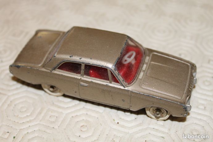 Dinky Toys Meccano Ford Taunus Made in France original - Collection