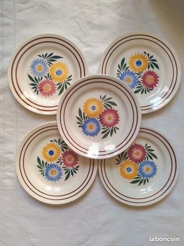 Assiettes plates anciennes en terre de fer Choisy-le-Roi (image 1)
