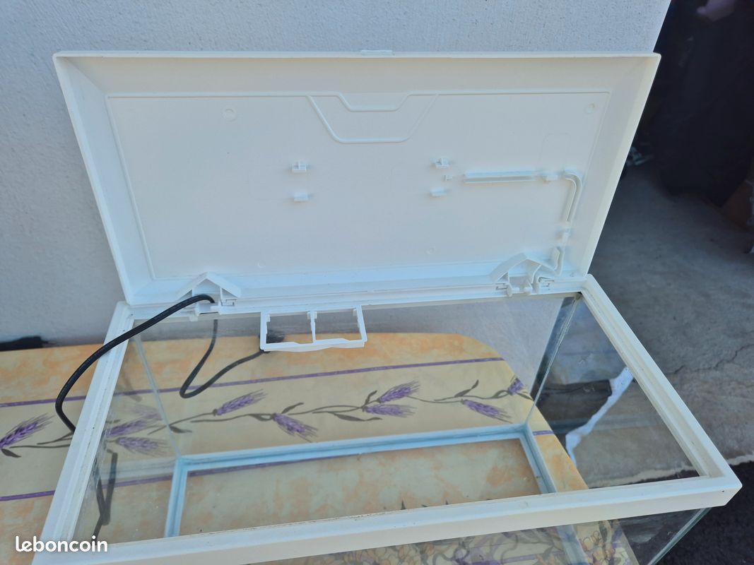 Aquarium 20 litres (image 2)