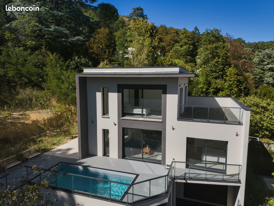 Maison 5 pièces 130 m² · à Seyssinet-Pariset · 130 m² · 639 000 €