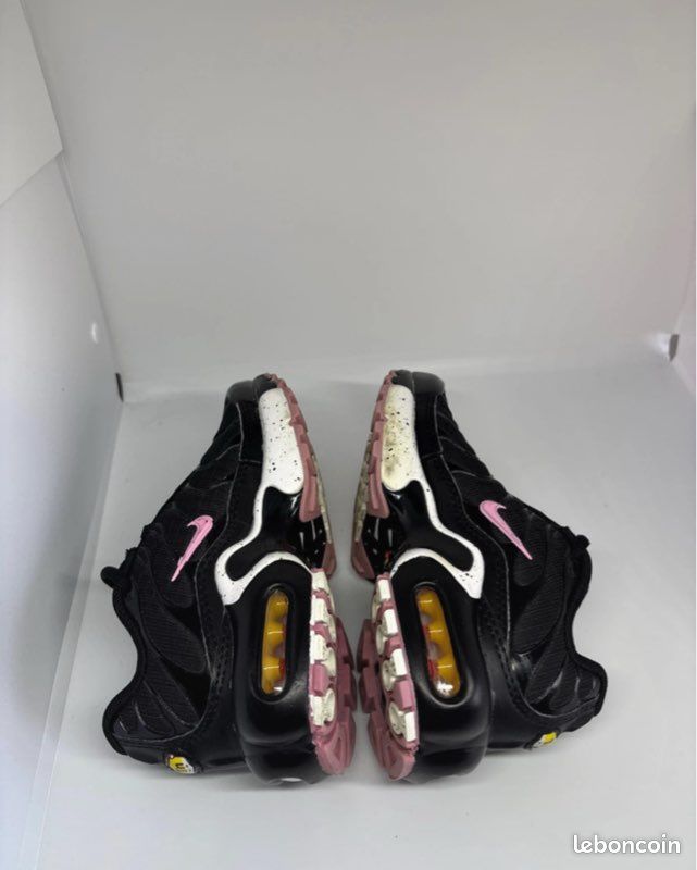 Nike Air Max Plus Noir Et Rose Tn Blanche Tn Nike Noir Et Rose TN Noir