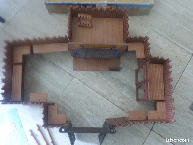 PLAYMOBIL 3773 Fort Bravo - Incomplet Avec Boite D'origine
