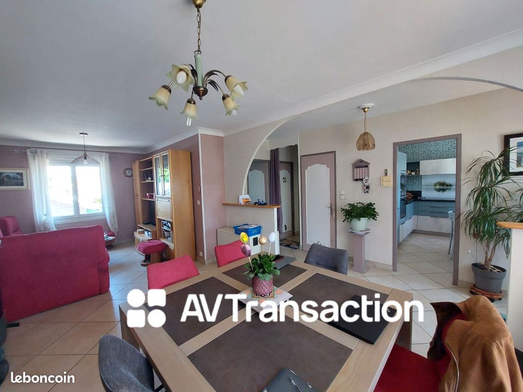 Maison 7 pièces 105 m² · à Bazougers · 105 m² · 184 900 €