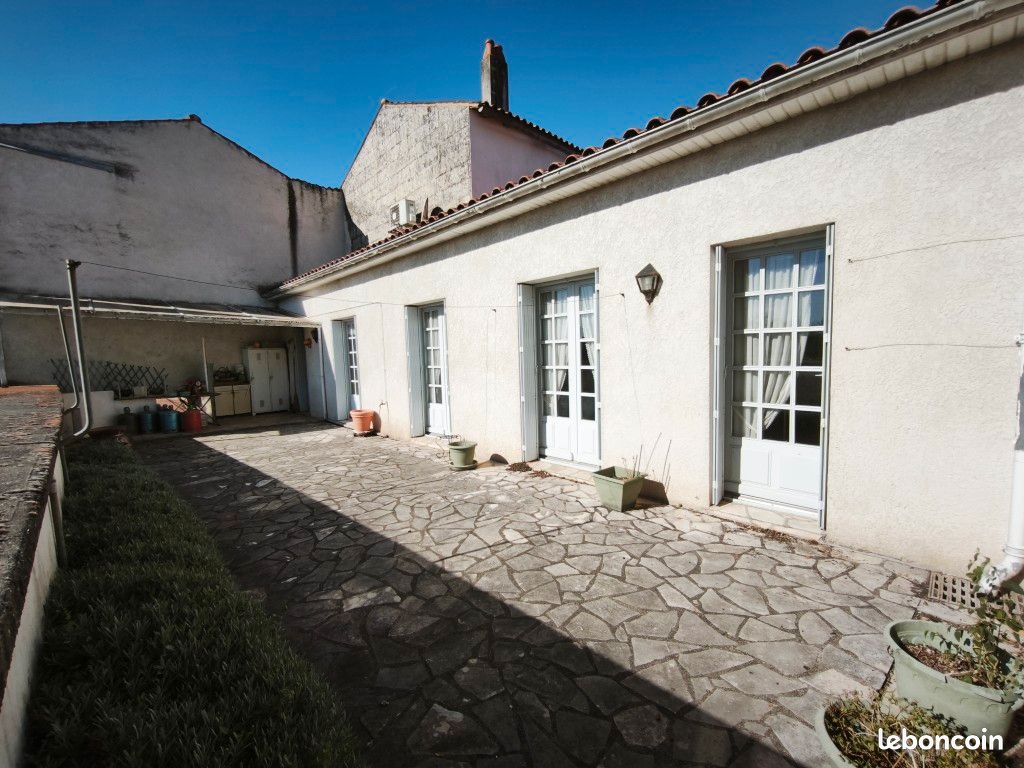 Maison 4 pièces 91 m² · à Pons · 91 m² · 155 000 €