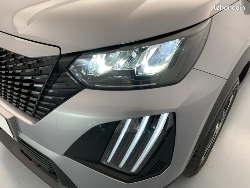 PEUGEOT 2008 100 ch BVM6 STYLE (image 22)