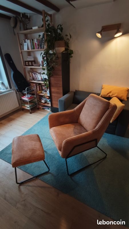 Fauteuil marron clair et relève pied (image 1)