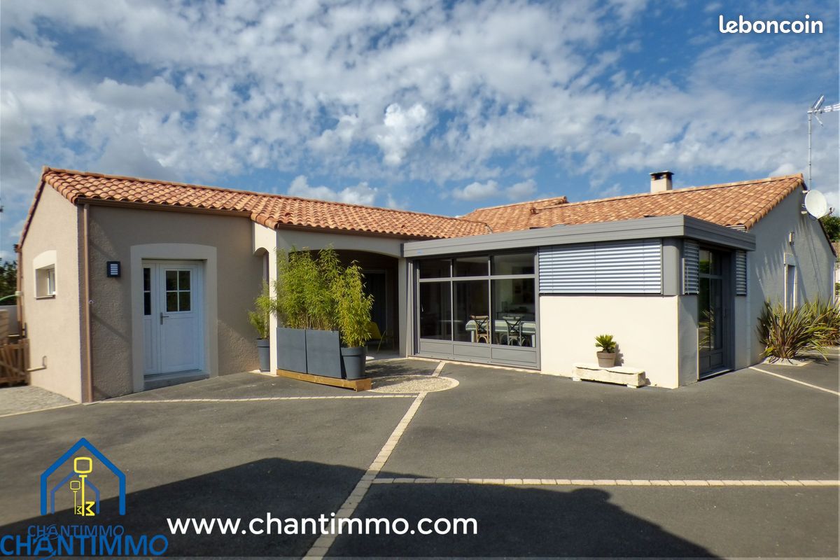 Maison 5 pièces 146 m² · à La Châtaigneraie · 146 m² · 231 000 €