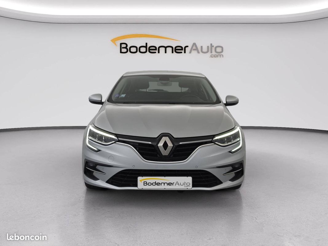 RENAULT Megane IV Berline TCe 140 Evolution (image 8)