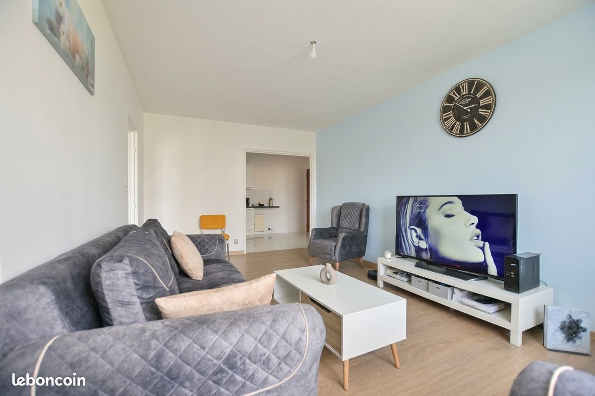 Appartement 7 pièces 101 m² · à Saint-Priest · 101 m² · 186 000 €