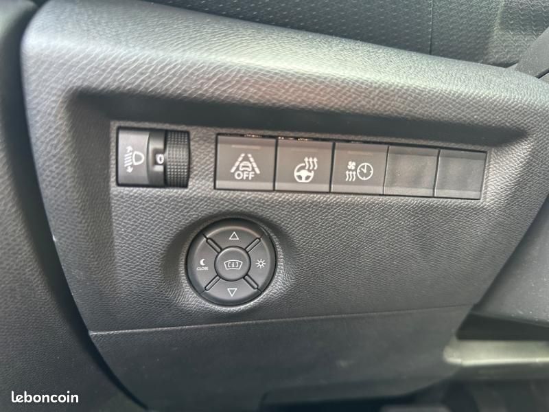 Citroen C4 Moteur électrique 136ch (100 kW) Shine Automatique (image 22)