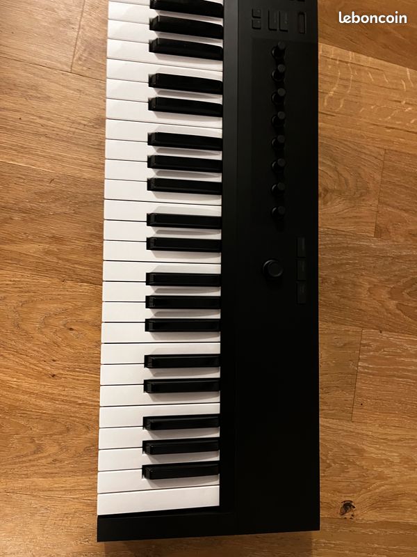 Vends Native Instruments Komplete Kontrol A61 (image 3)