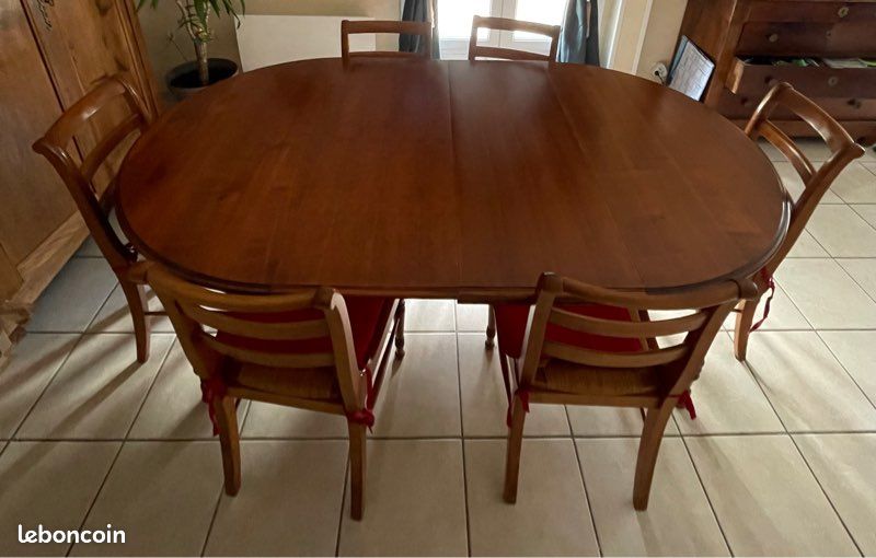 A saisir trés belle Table de salle à manger avec lot de 6 chaises (image 1)