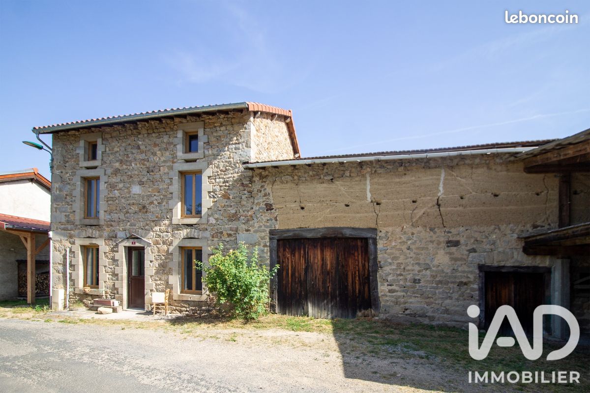 Maison 4 pièces 85 m² · à Vertolaye · 85 m² · 129 500 €
