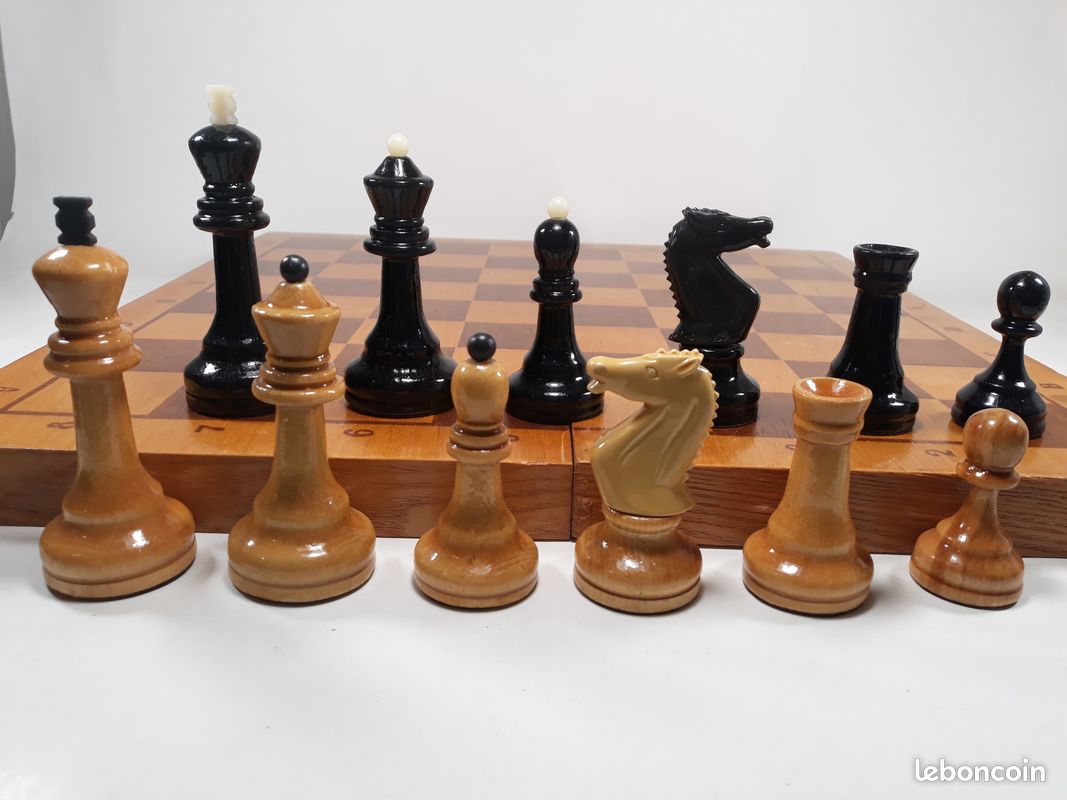 Jeu D'échecs Loterie Nationale - Ancien Et Complet - Rare - Occasion