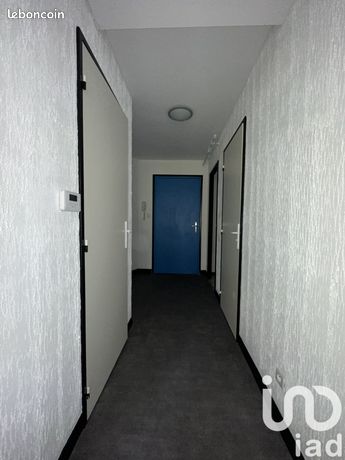 https://img.leboncoin.fr/api/v1/lbcpb1/images/23/d8/f0/23d8f008ae3797c2f854f852c1aa406f5c305634.jpg?rule=ad-image