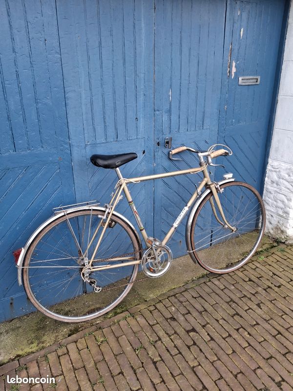 Vieux vélos de France, vélos anciens :: Vélocipède MICHAUX de 1868