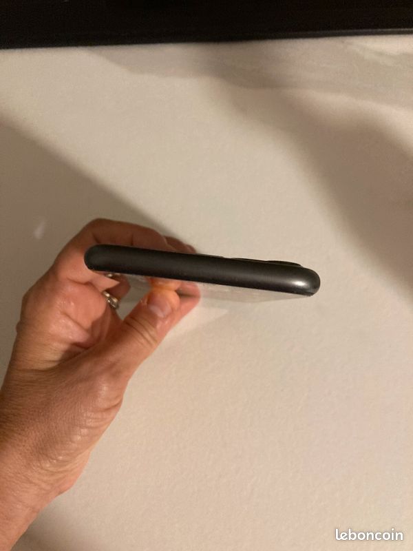 Iphone11 (image 4)