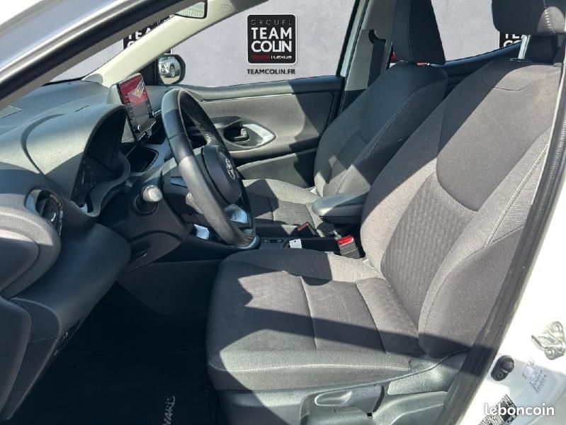 Toyota Yaris 116h Dynamic Business 5p + Programme Beyond Zero Academy MY22 (image 9)