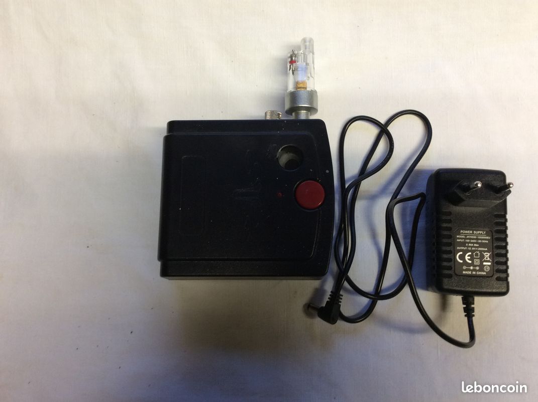 Mini compresseur aerographe (image 1)