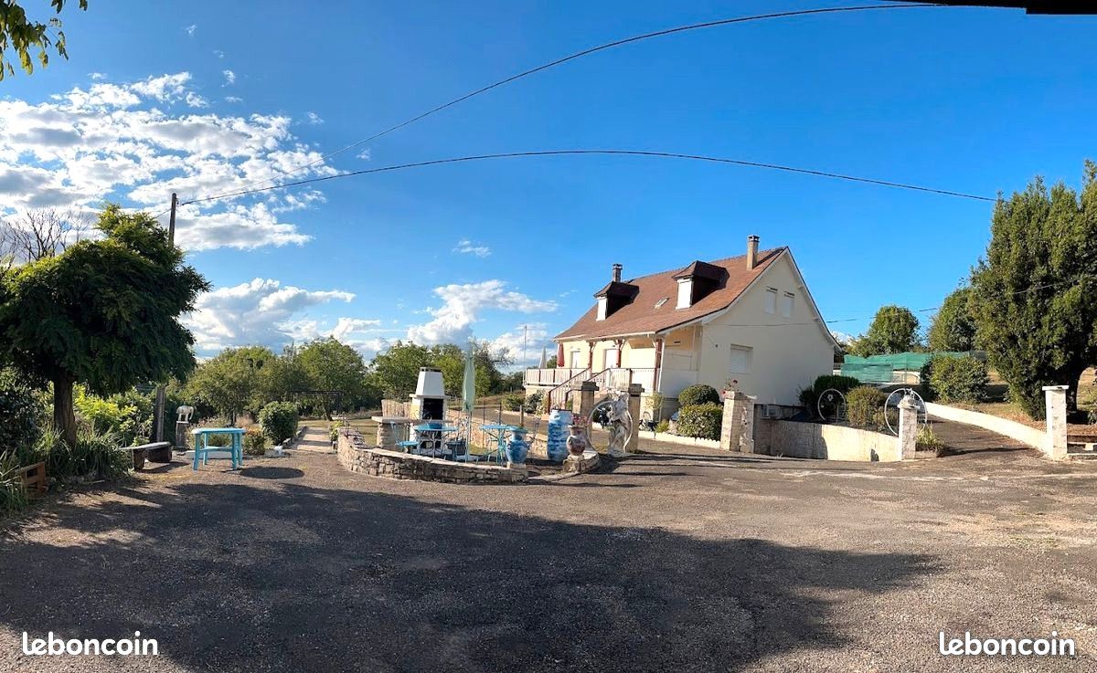 Maison 14 pièces 255 m² · à Payrac · 255 m² · 476 000 €