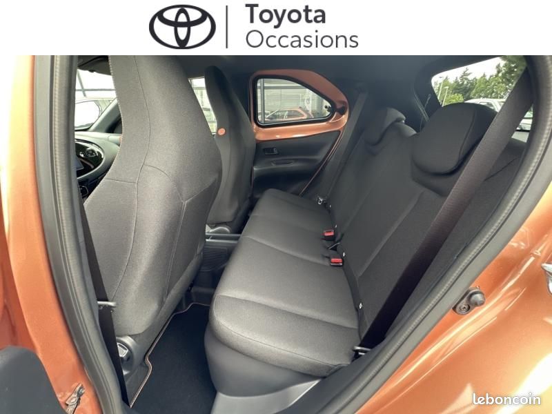 Toyota Aygo X 116h Graphic (image 14)