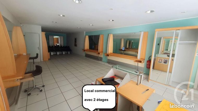 https://img.leboncoin.fr/api/v1/lbcpb1/images/23/df/50/23df50e77b6eb8b26146c9992885c950596594e8.jpg?rule=ad-image