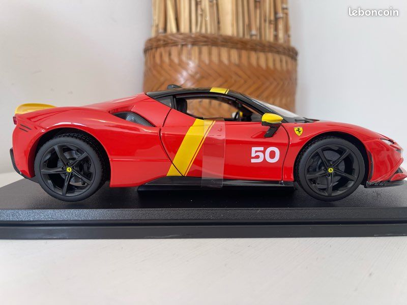 FERRARI SF 90 ASSETTO FIORANNO voiture de collection MAISTO neuve échelle 1/18 (image 10)