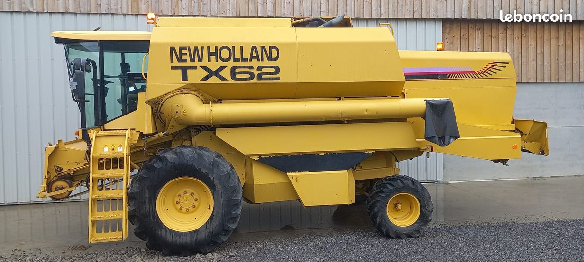 Reprends moissoneusesm new holland Tx62 tx63 tx64 tx65 (image 1)