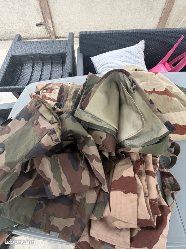 Vêtement militaire (image 1)