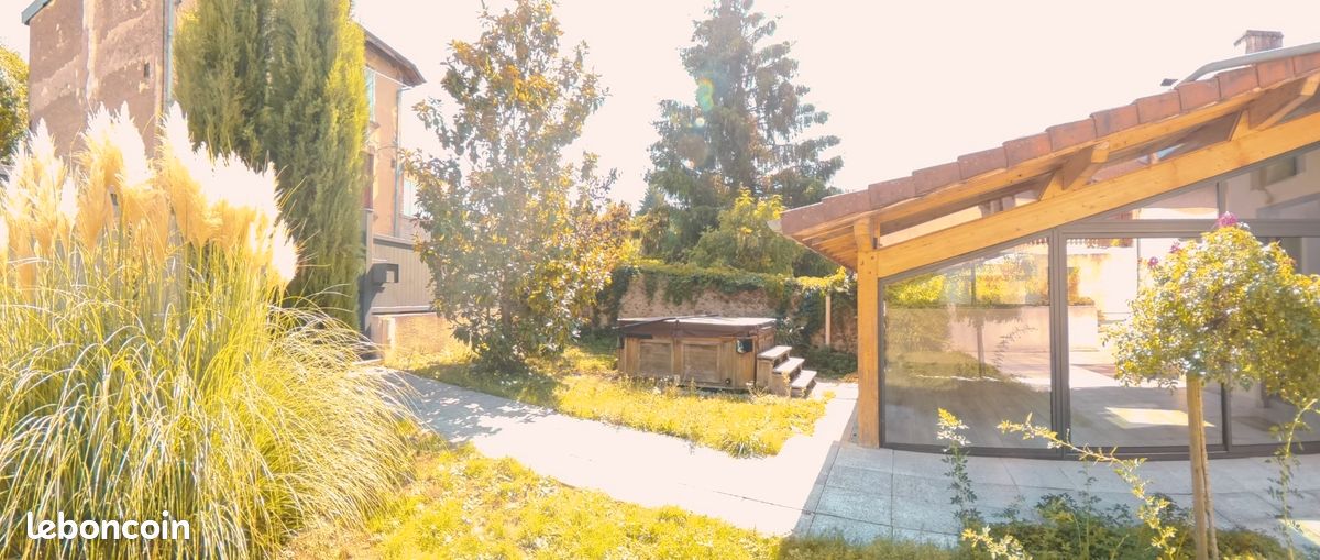 Maison 5 pièces 270 m² · à Roybon · 270 m² · 295 000 €