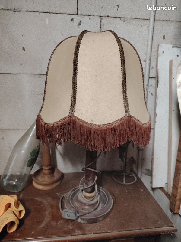 Lampe sur pied (image 1)
