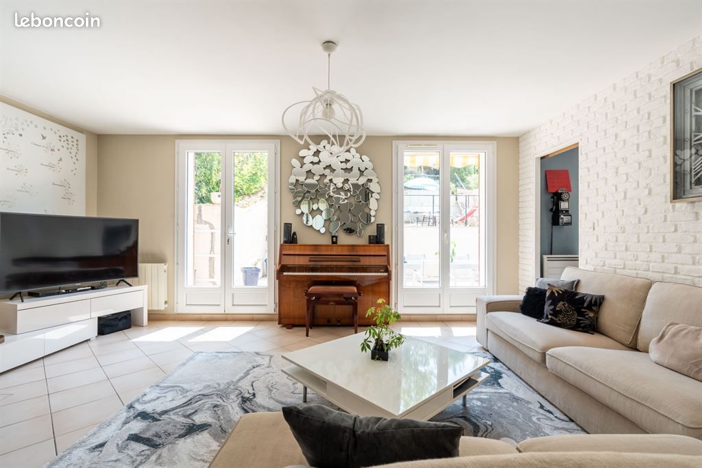 Maison 6 pièces 113 m² · à Puiseux-en-France · 113 m² · 369 000 €