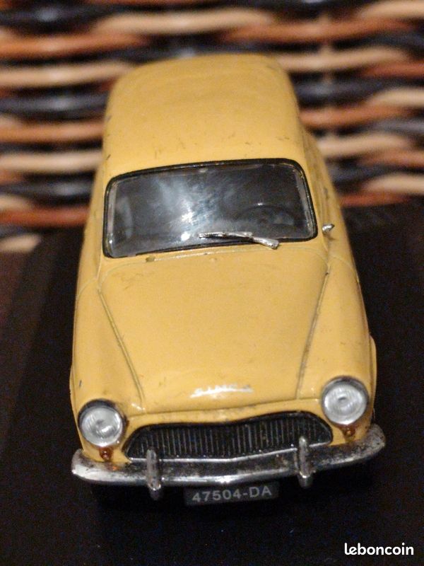 Voiture la poste (image 1)
