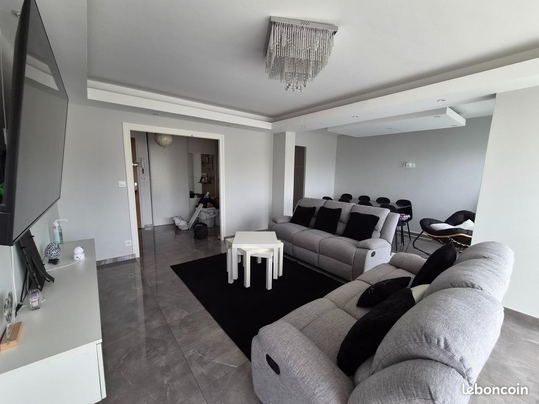 Appartement 5 pièces 100 m² · à Villars · 100 m² · 140 000 €