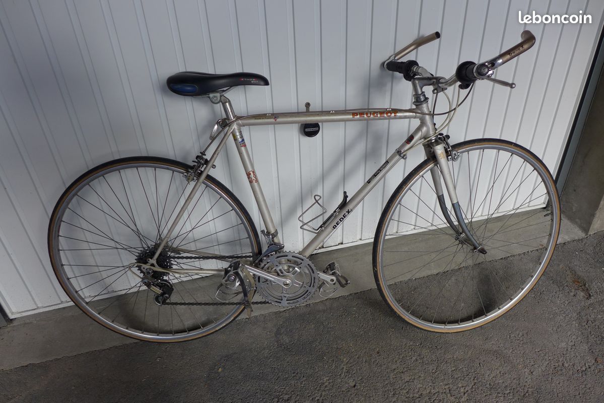 Vélo De Course Peugeot Ancien, Reconditionné, Pédales, Bonne état