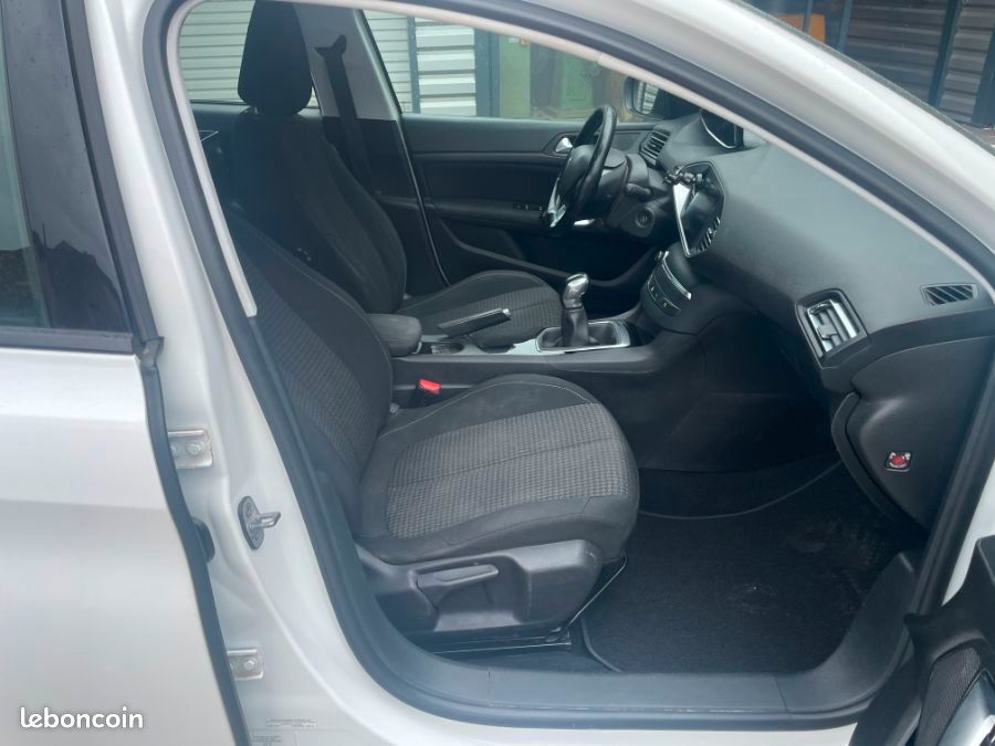 Peugeot 308 AFFAIRE 1.6 BLUE HDi 100 ch (image 7)