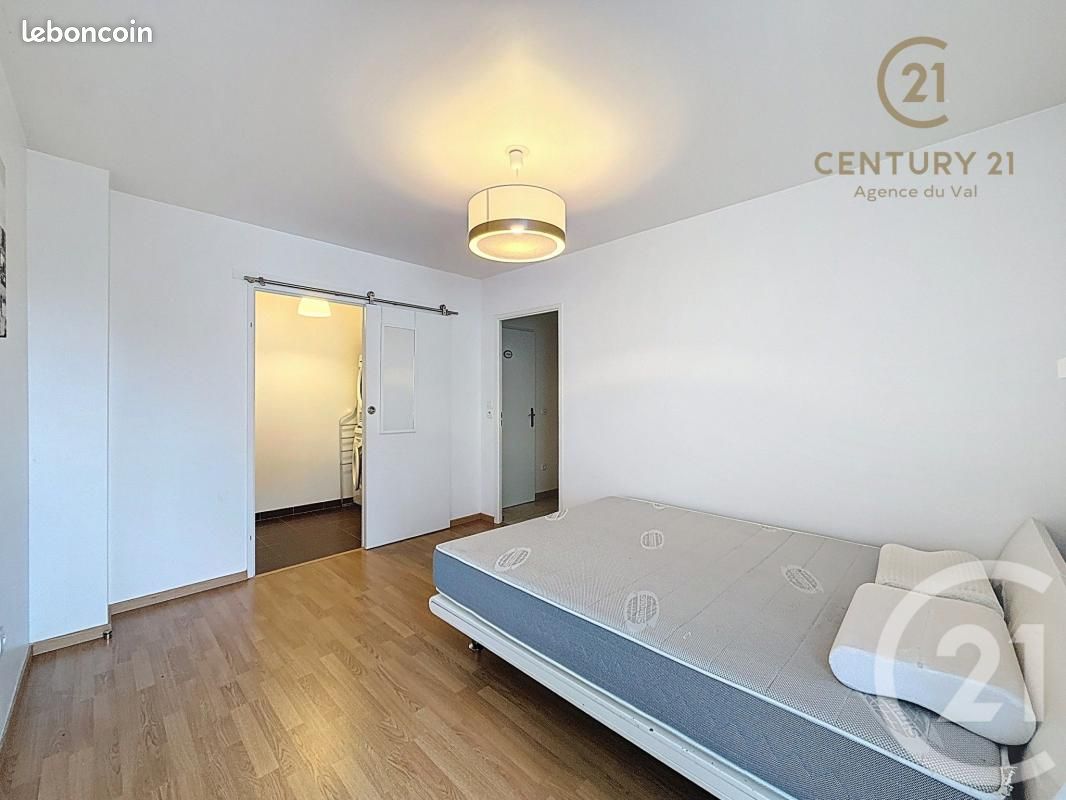 Appartement a louer champs-sur-marne - 4 pièce(s) - 96 m2 - Surfyn